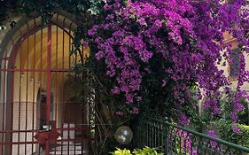 Villa Azzurra - Genova Resort Accomodations